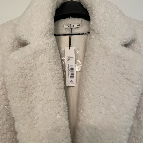 Alice and Olivia faux fur Teddy jacket.  Met - Picture 3 of 4